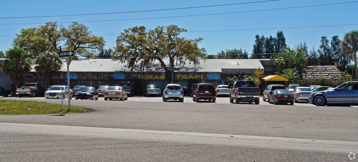 5611 Us Highway 19 photo 1