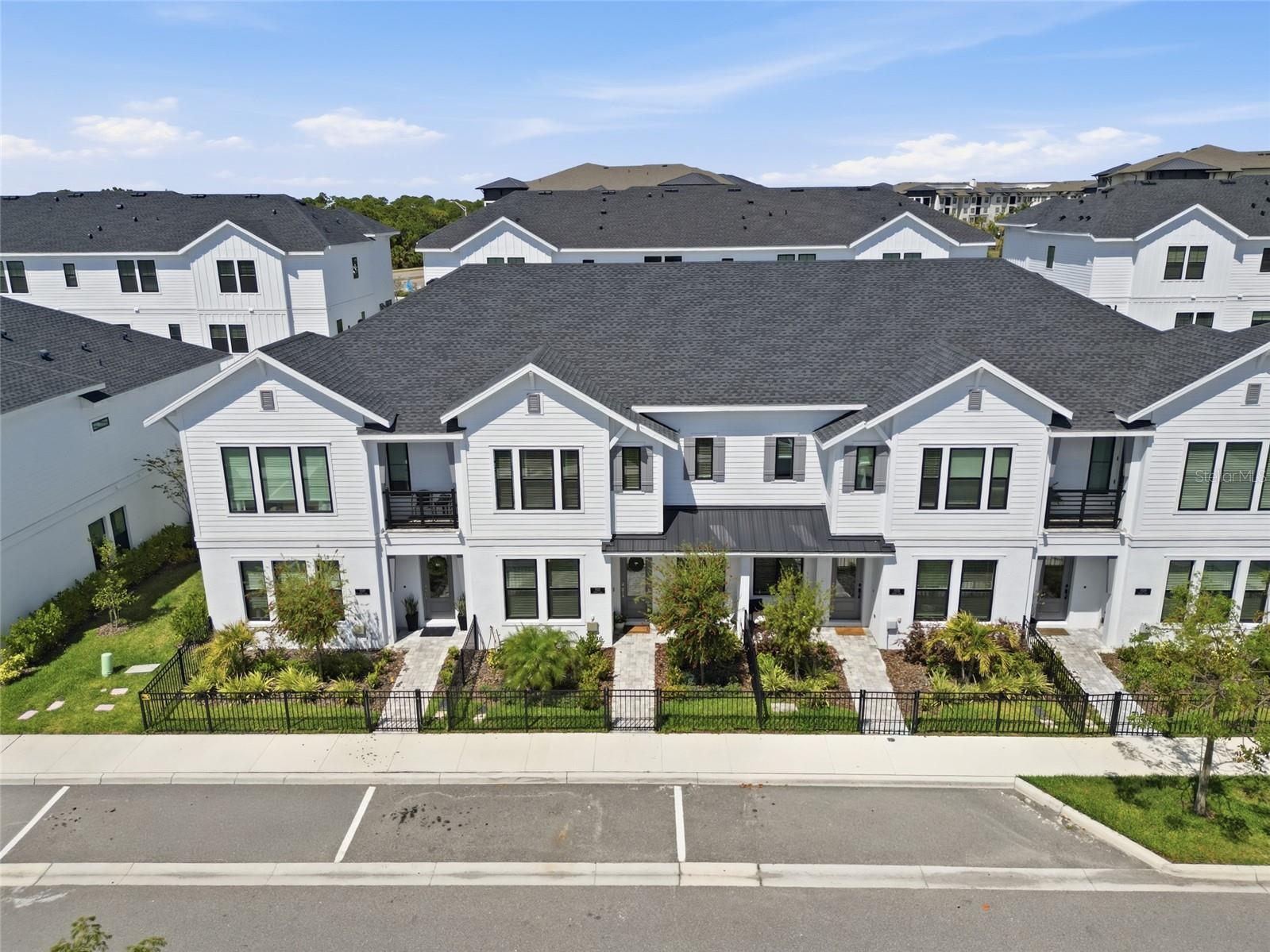 7221 Sutton Ln