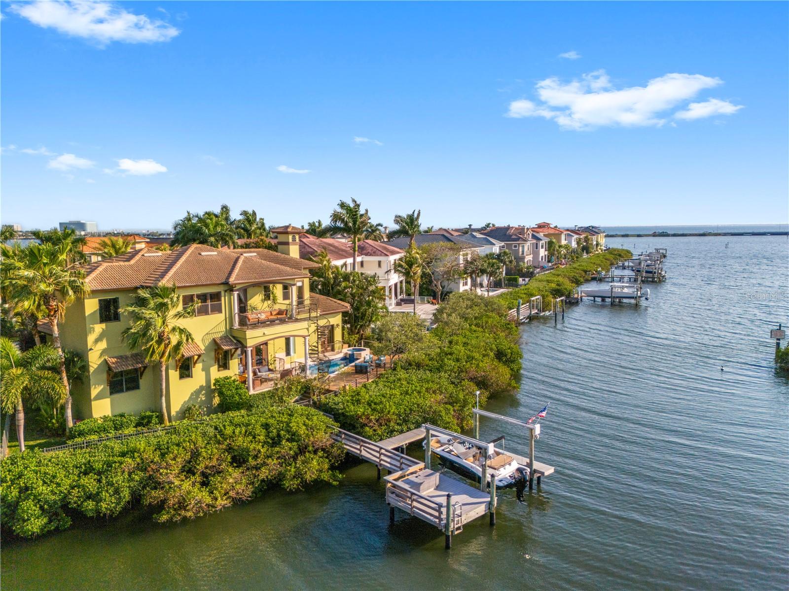4128 Causeway Vista Dr