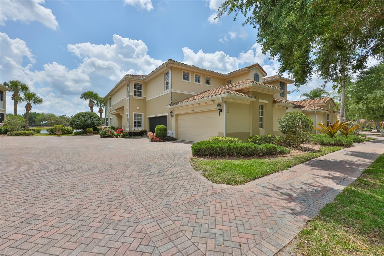 1368 Emerald Dunes Dr