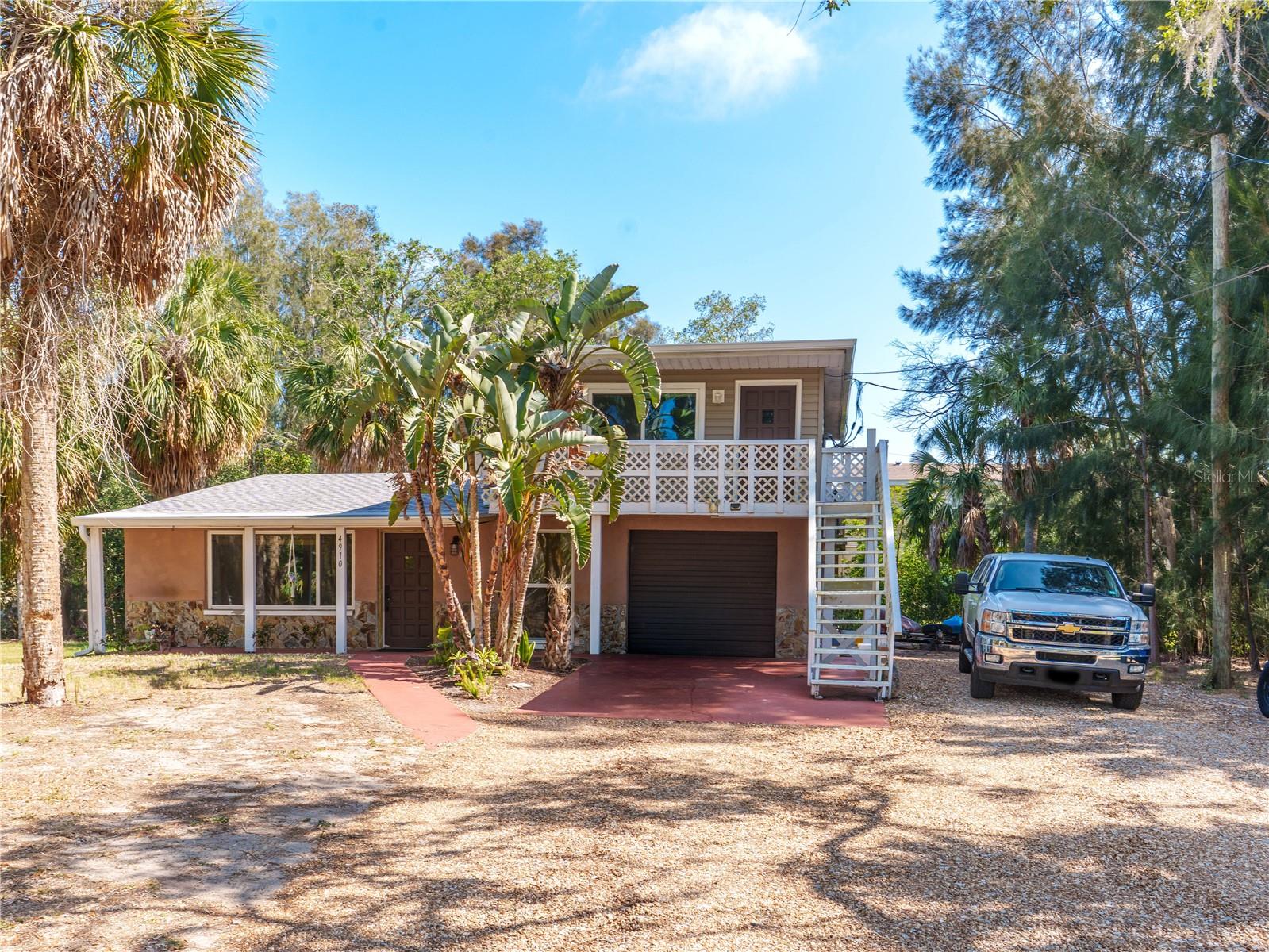 4910 Limestone Dr