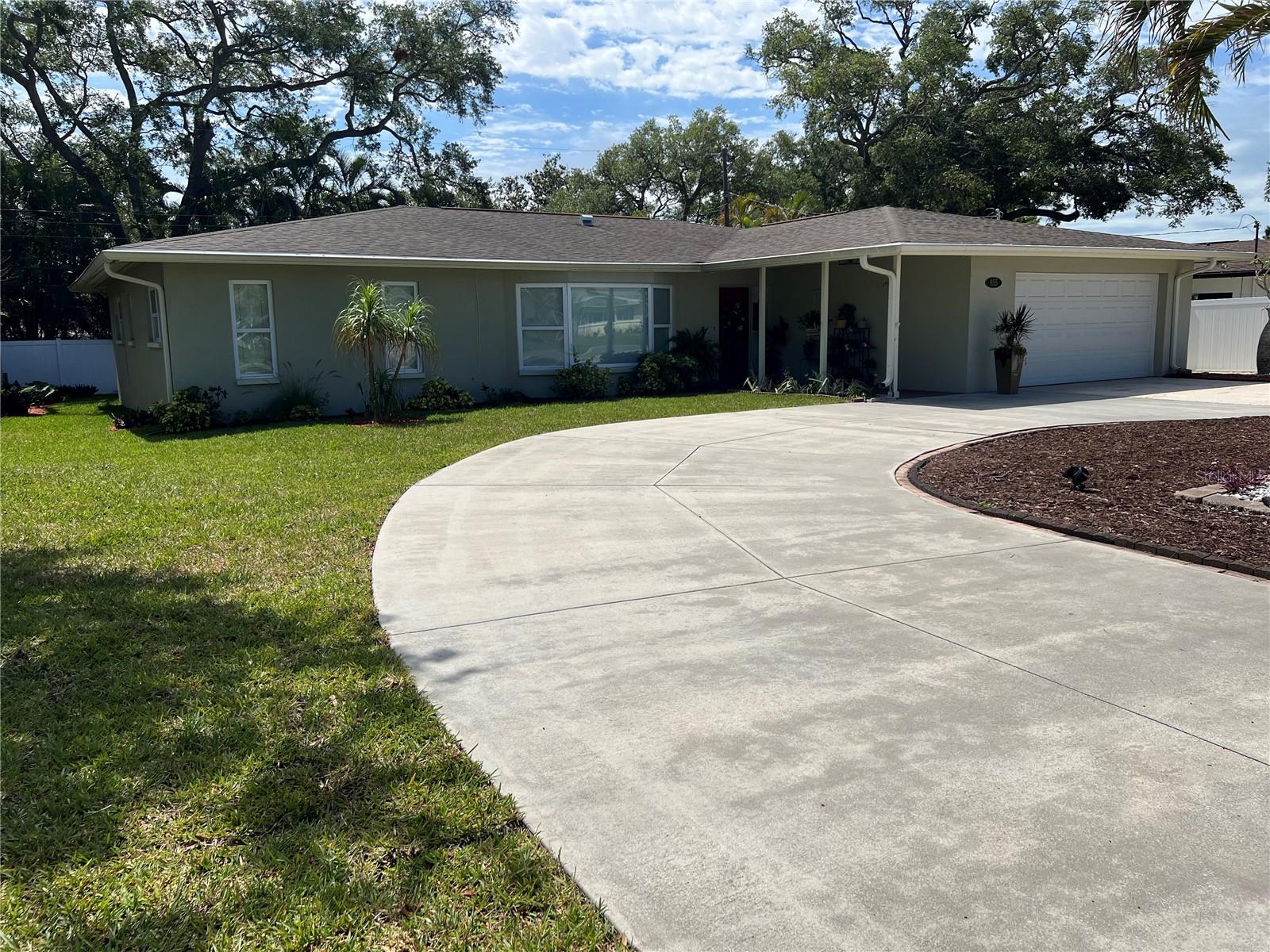 855 Fountainhead Dr photo 1
