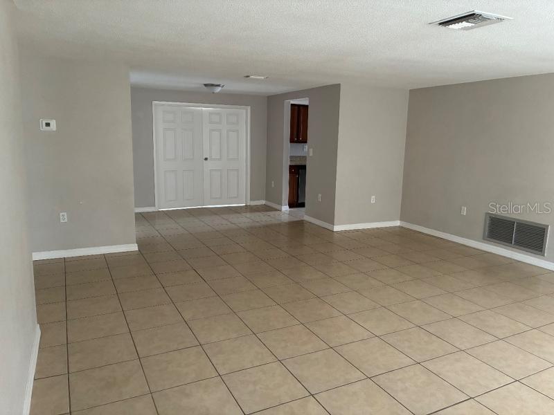 9425 Lido Ln