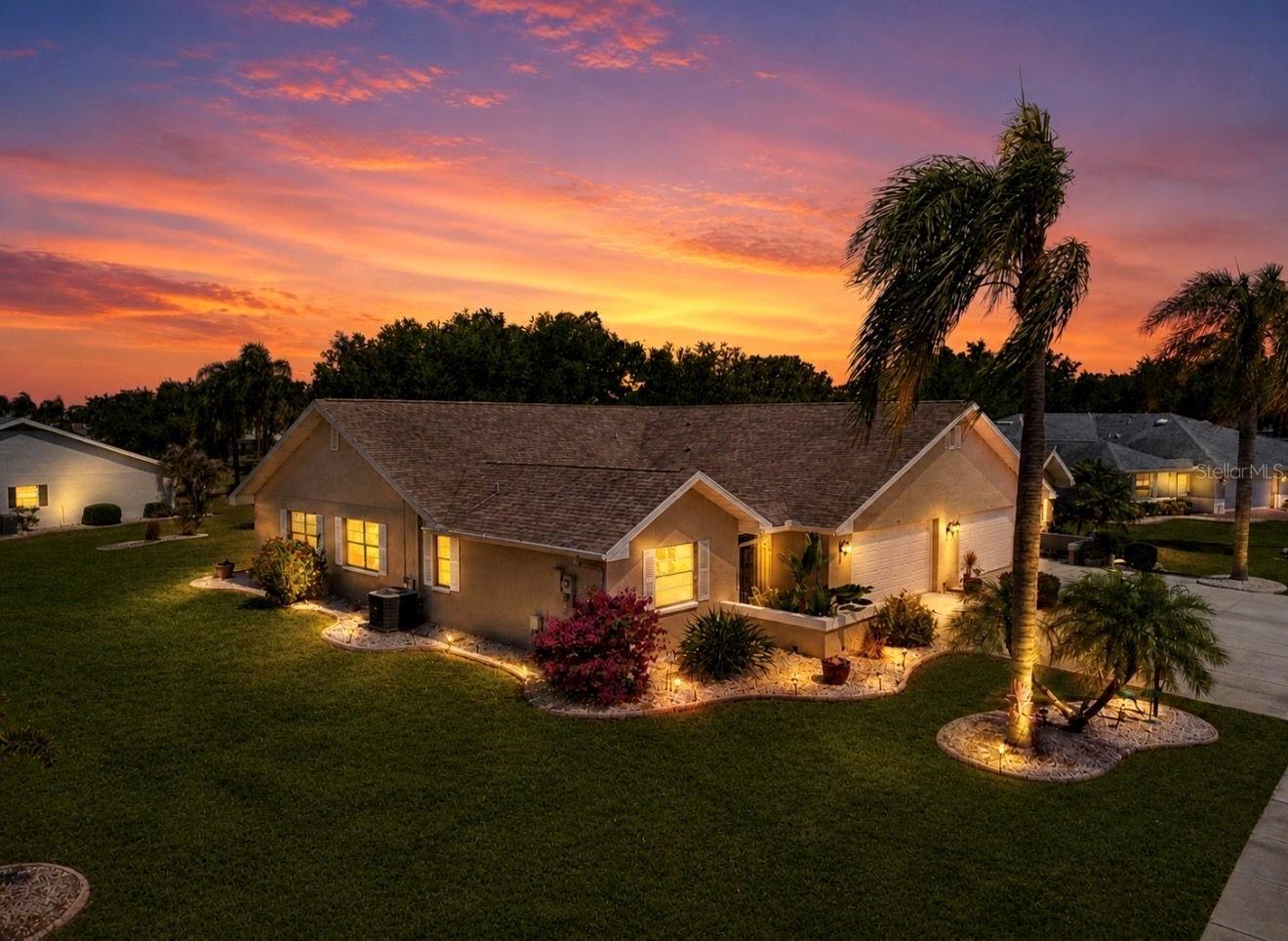 319 Linger Ln photo 1