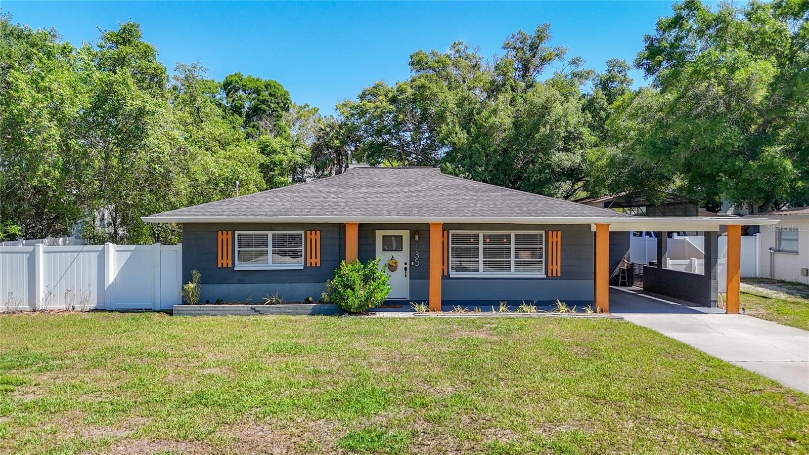 135 Connie Ave photo 1