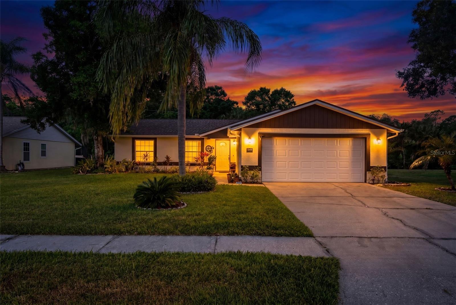 549 Longwood Cir photo 1