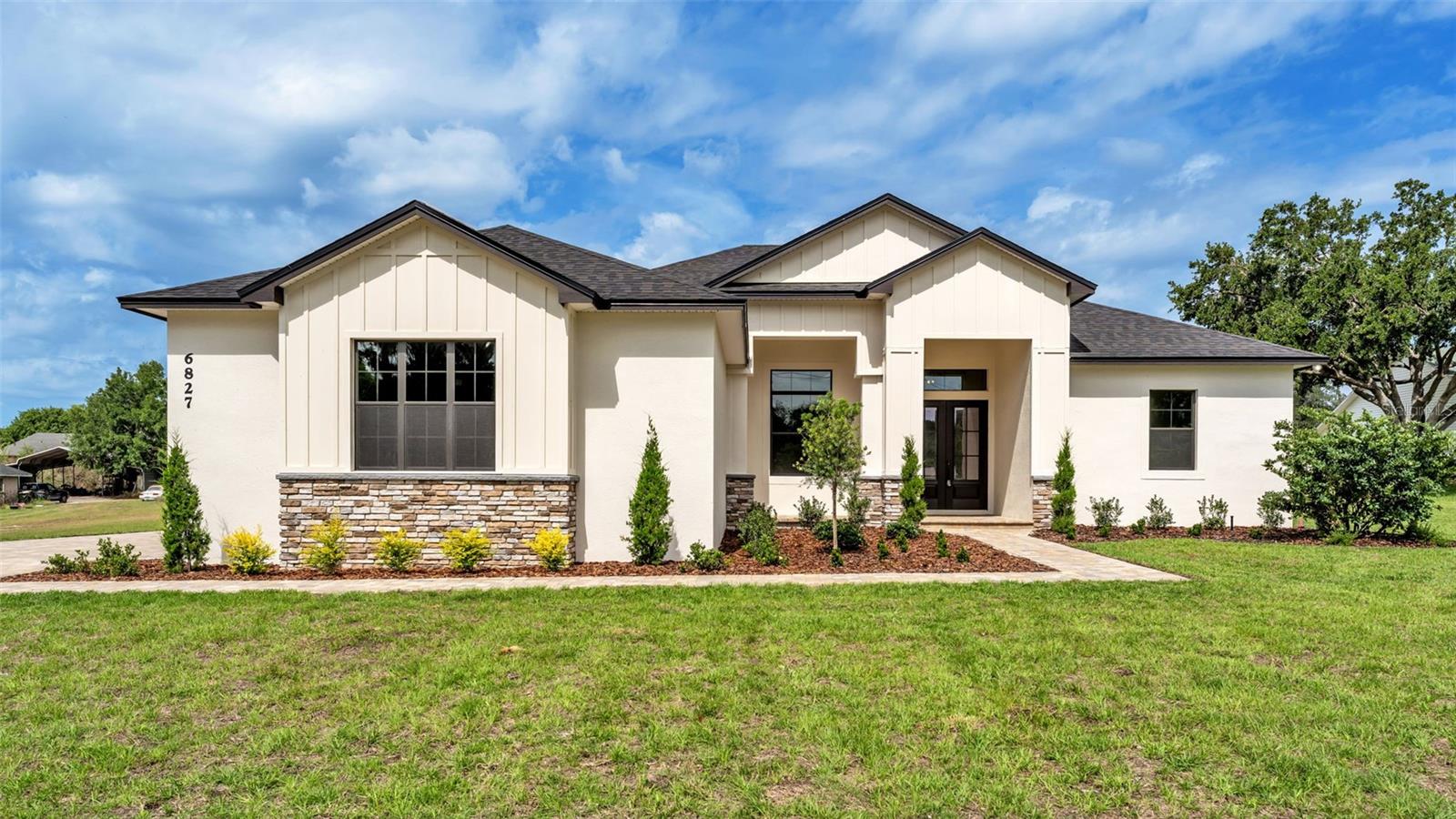 6827 Lakeland Highlands Rd photo 1