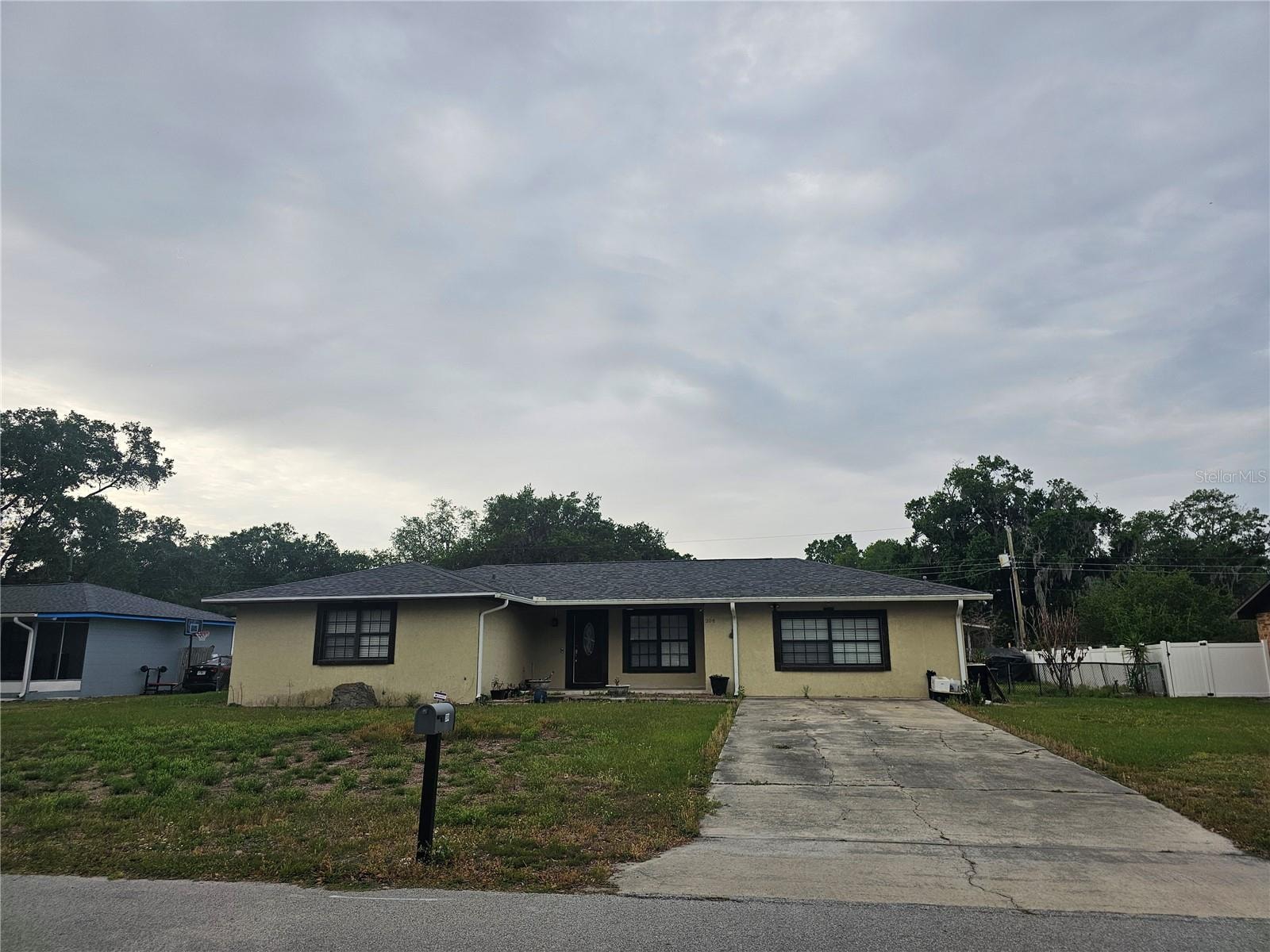 204 Jenny Way photo 1