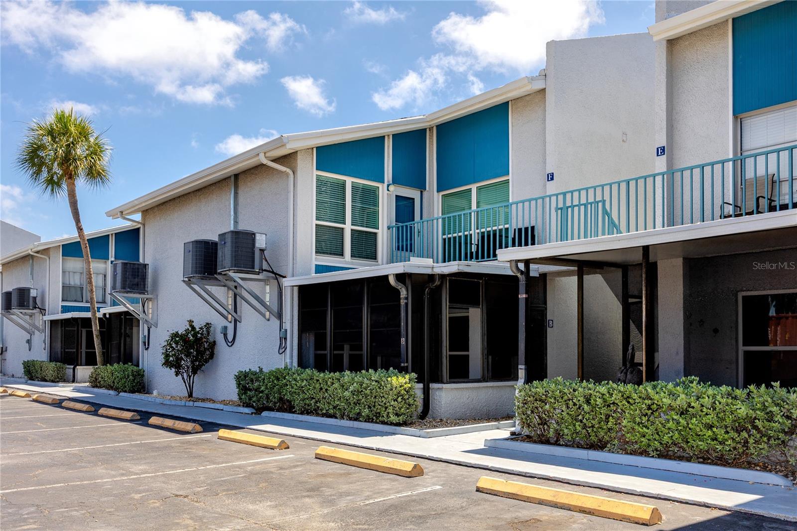 159 Medallion Blvd #F photo 1