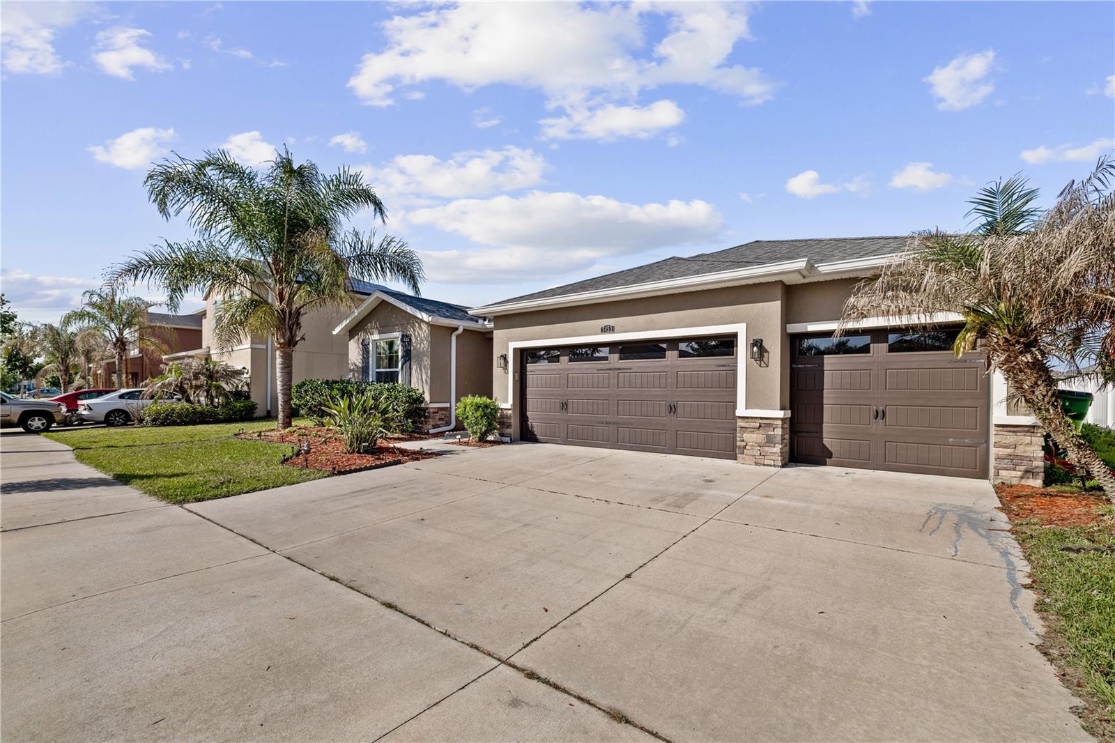 5453 Suncatcher Dr