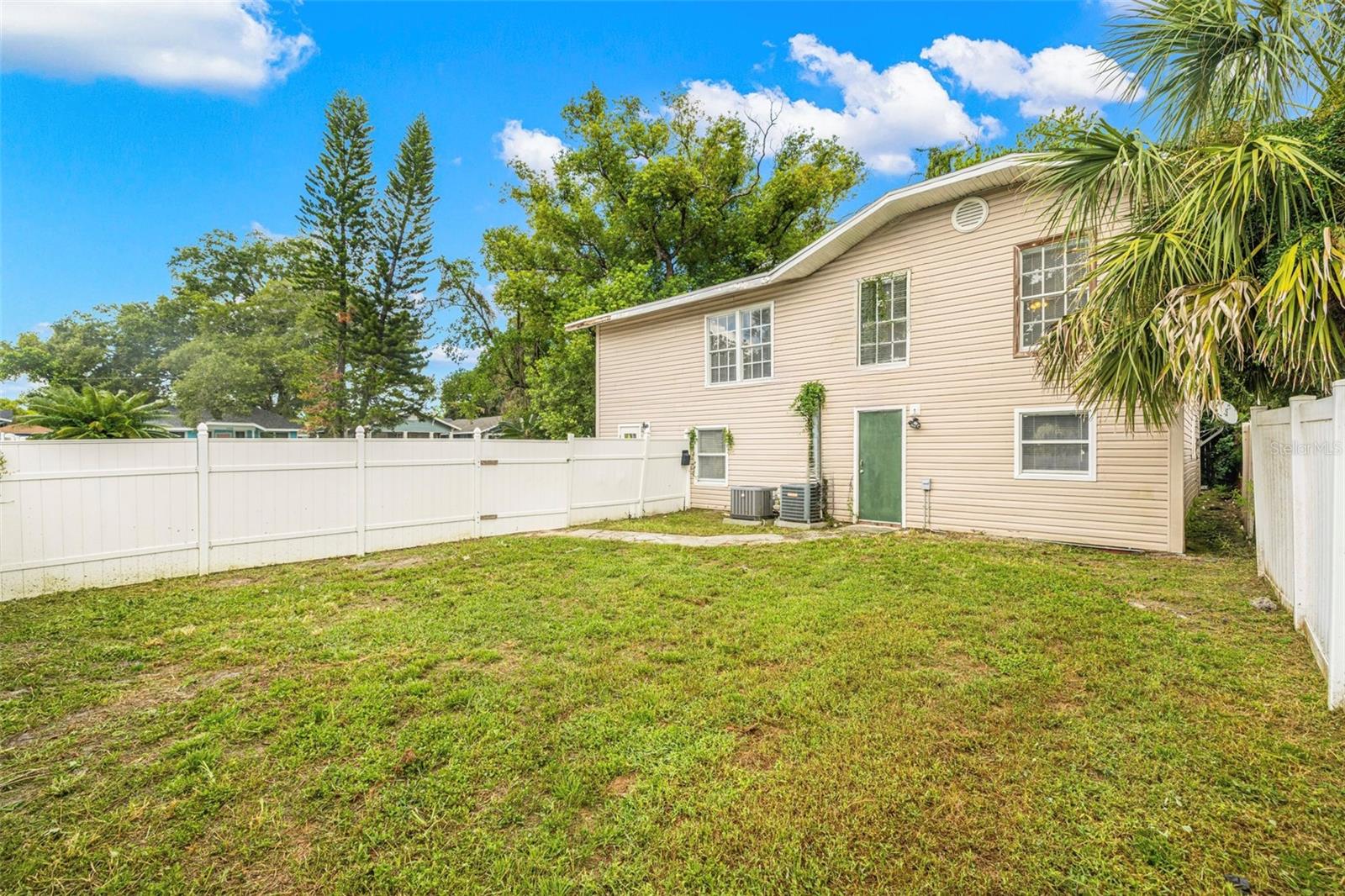 305 E Hanna Ave