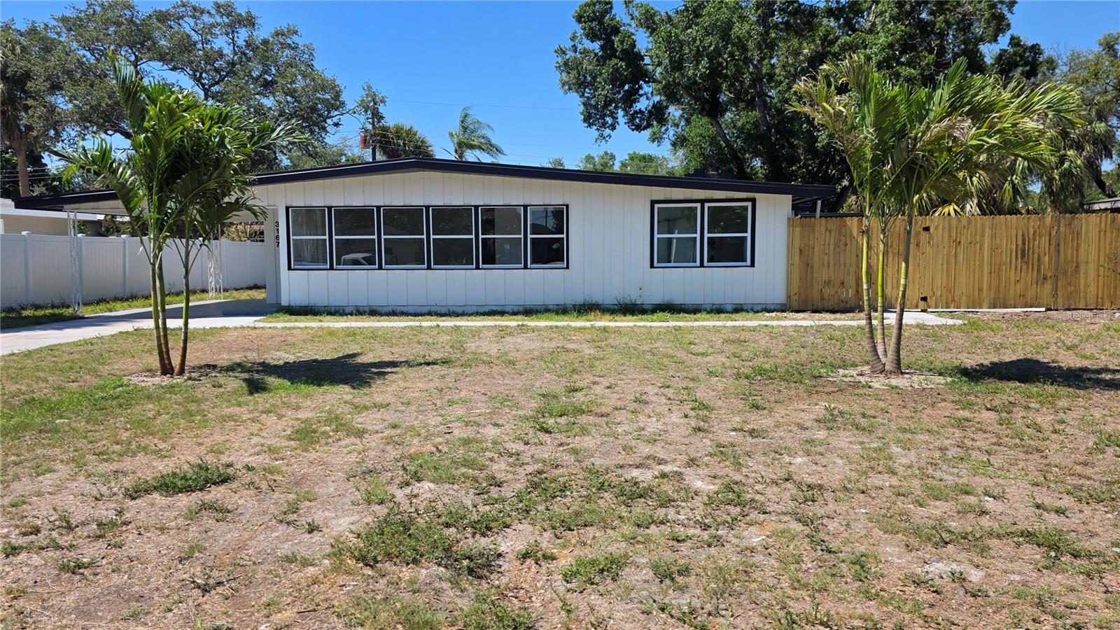 3167 Irving St photo 1