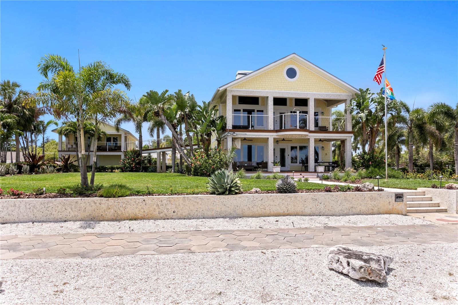 1803 Beach Dr SE