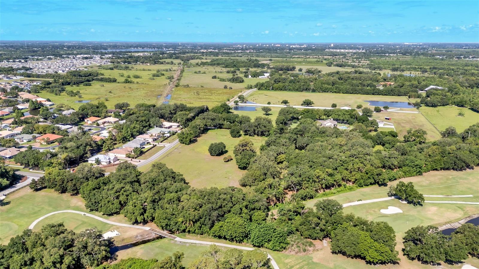 Country Club Rd S