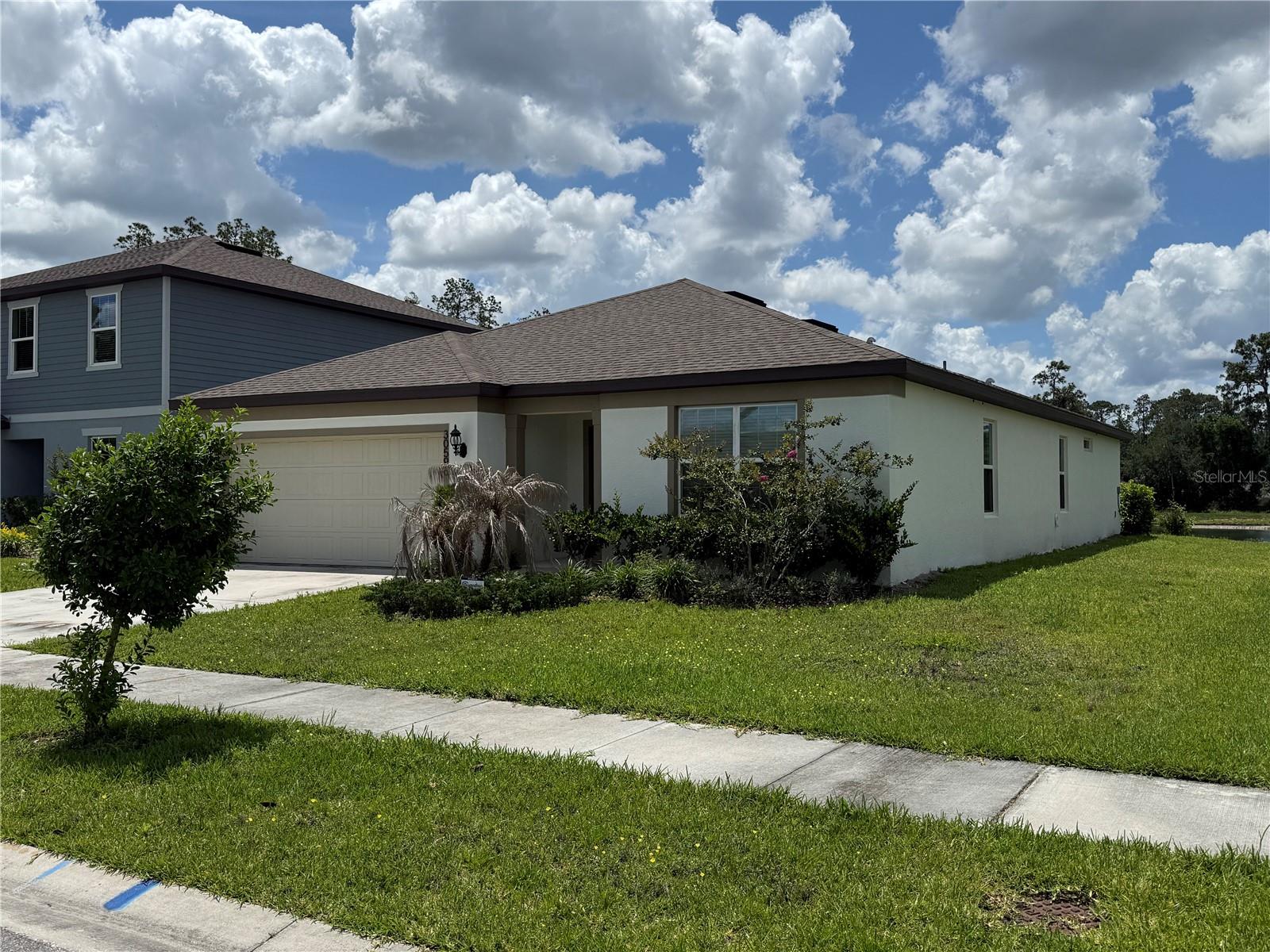 30596 Thunderbird Dr