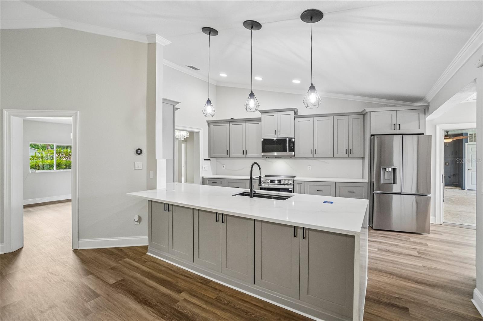 5609 Executive Dr