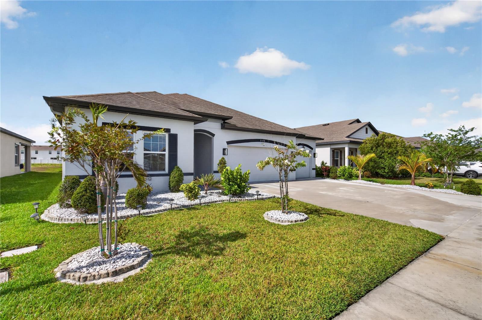 2526 Sand Gables Trl