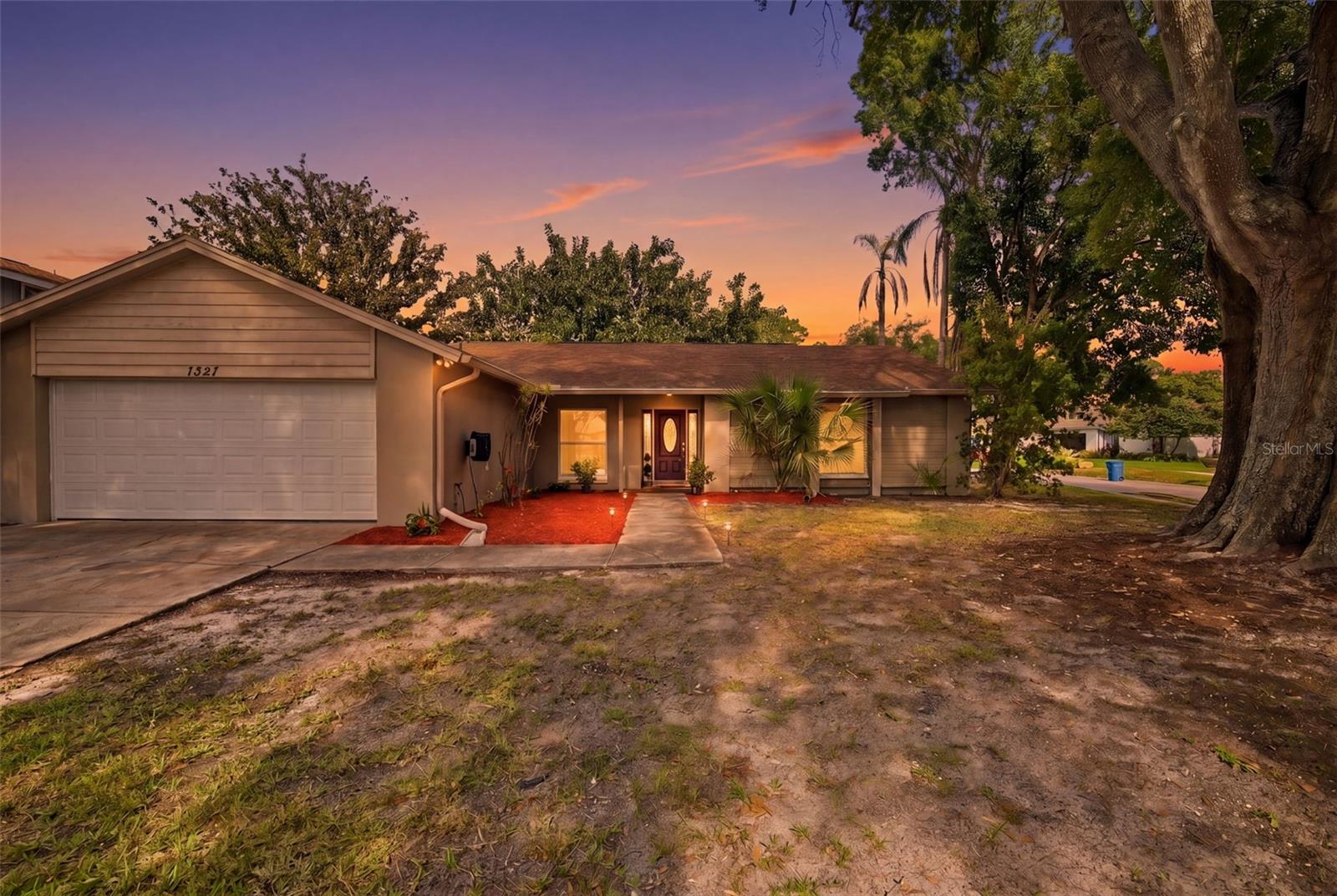7327 Sunshine Cir