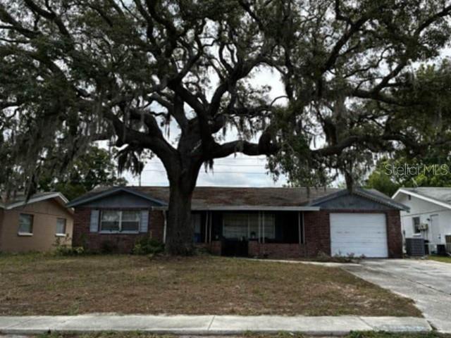 10914 Queens Rd photo 1