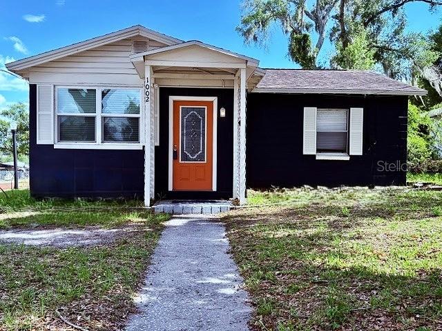 1002 Oakhill St photo 1
