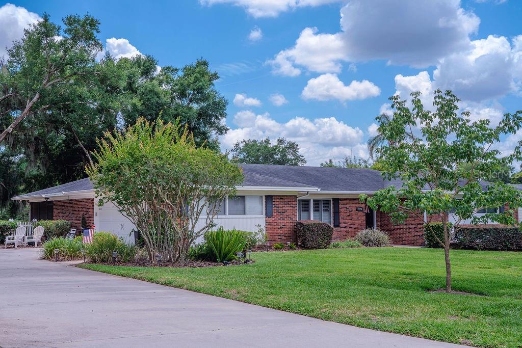 1709 Virginia CT