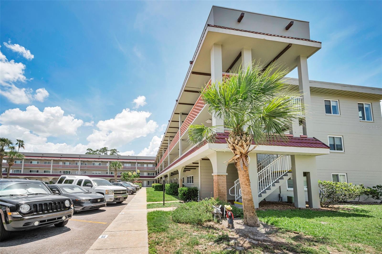 2072 Australia Way W #32