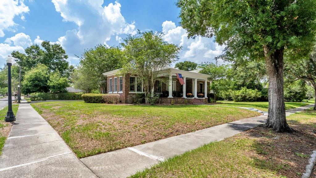 747 S Clayton Ave