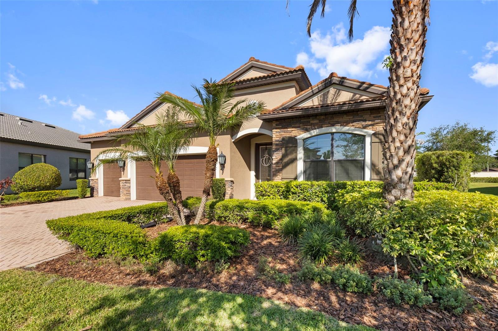 5134 Lakecastle Dr