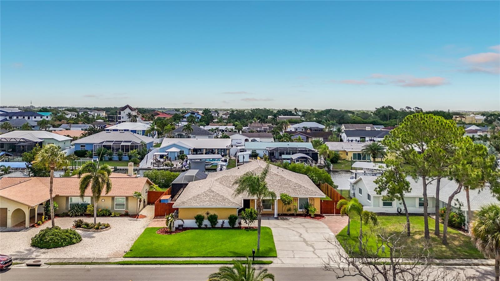 6517 Solitaire Palm Way