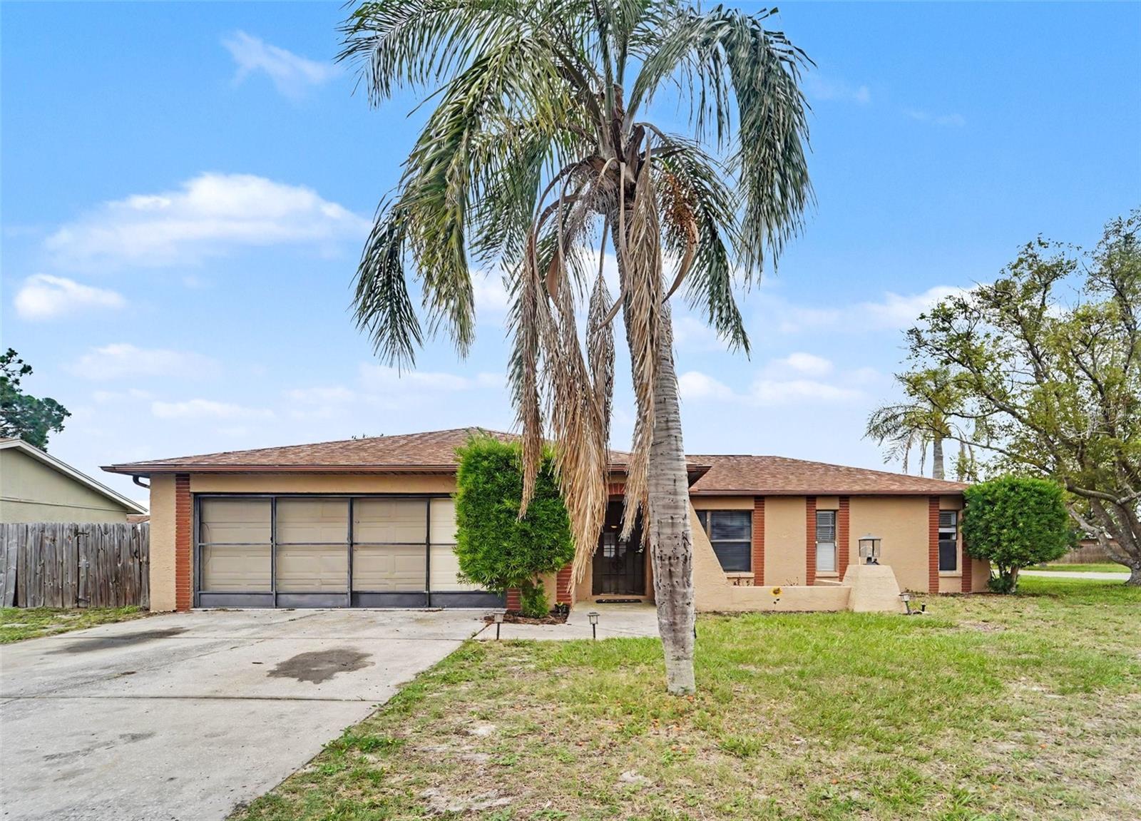 1215 Persimmon Dr photo 1