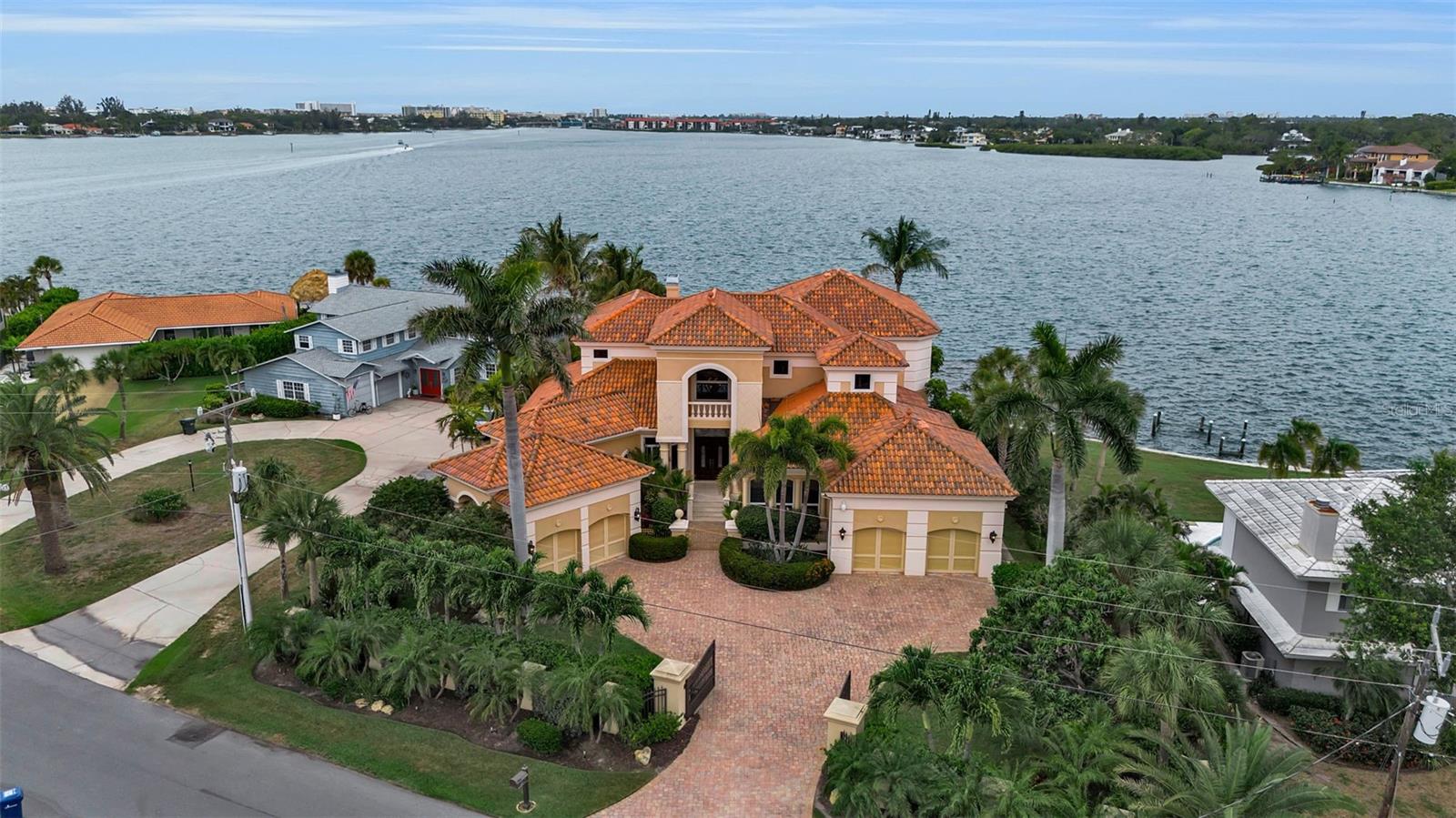 1541 Caribbean Dr photo 1