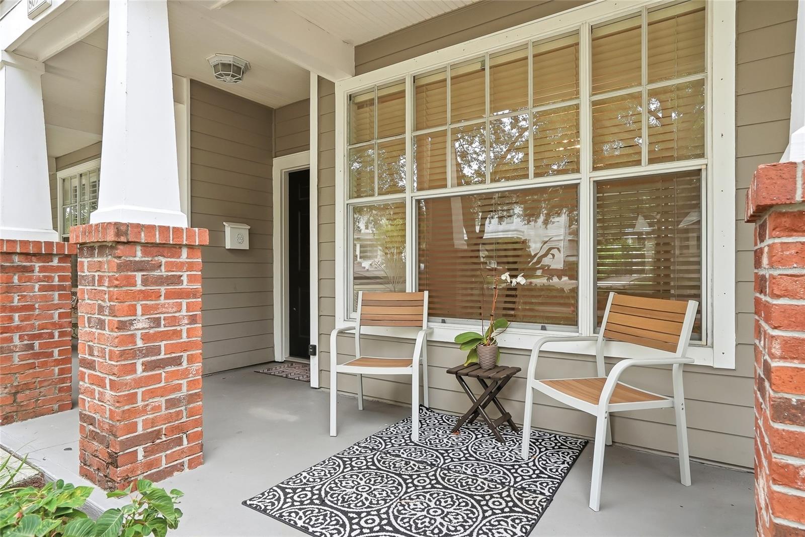 809 S Oregon Ave #B photo 1