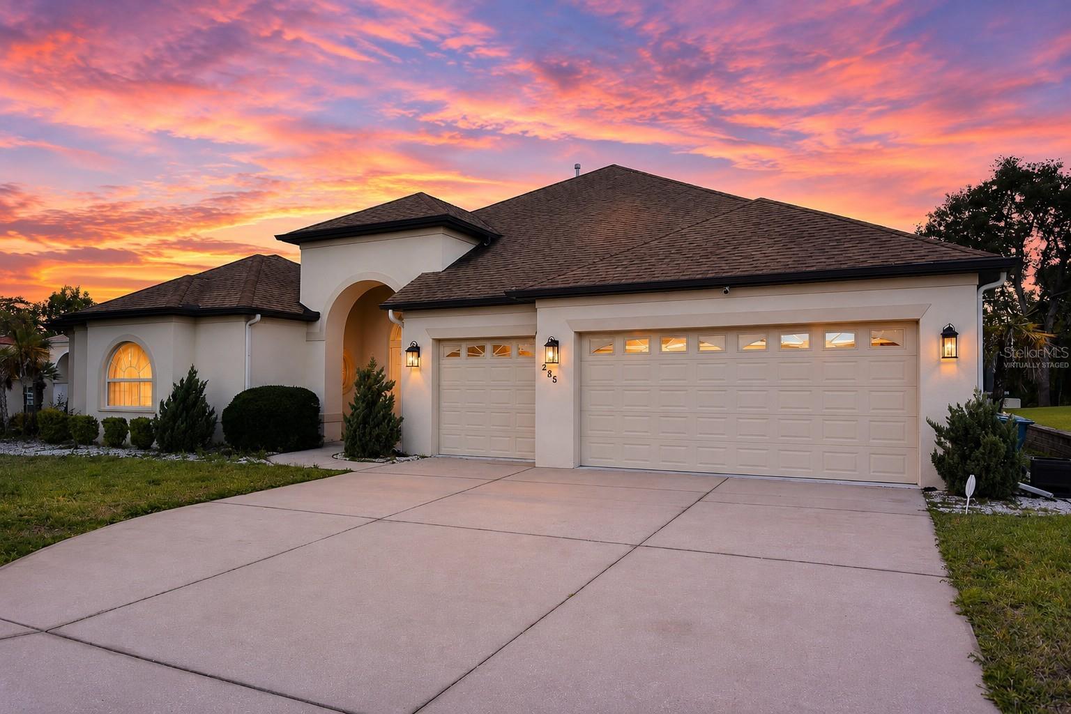 285 Woodstream Way photo 1
