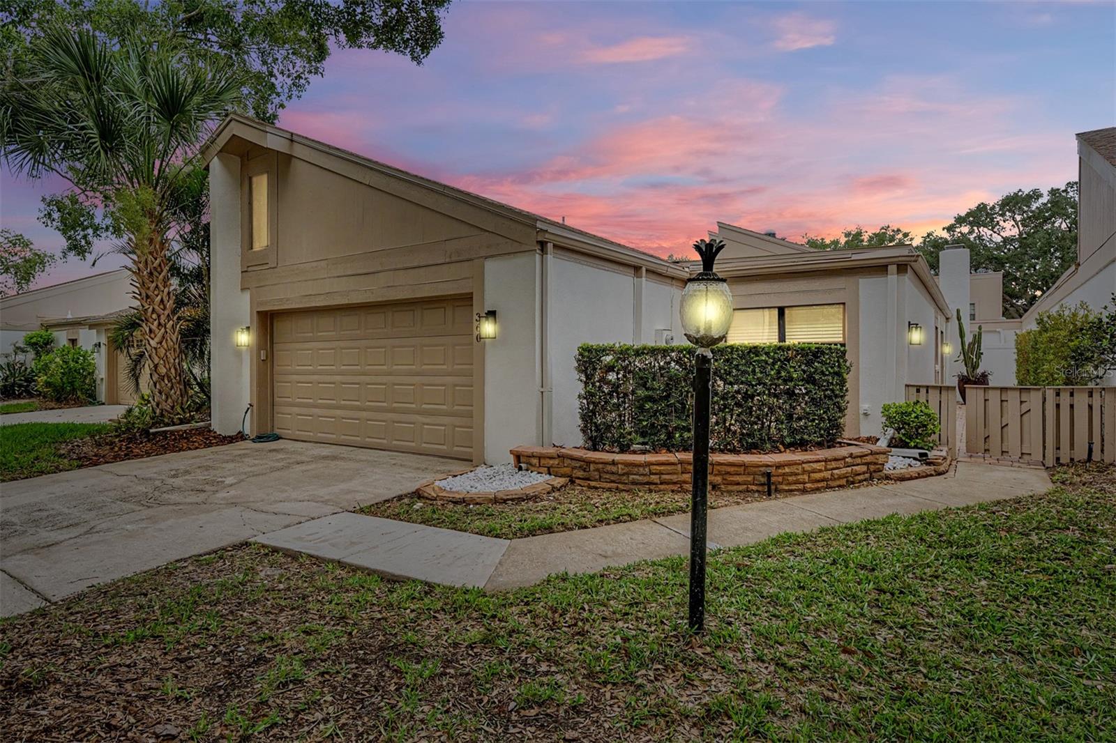 360 S Woodlands Dr photo 1