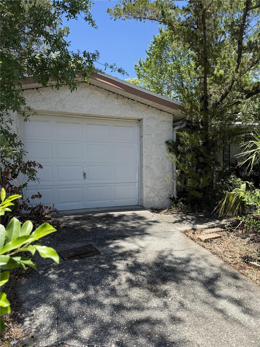9401 Gray Fox Ln photo 1