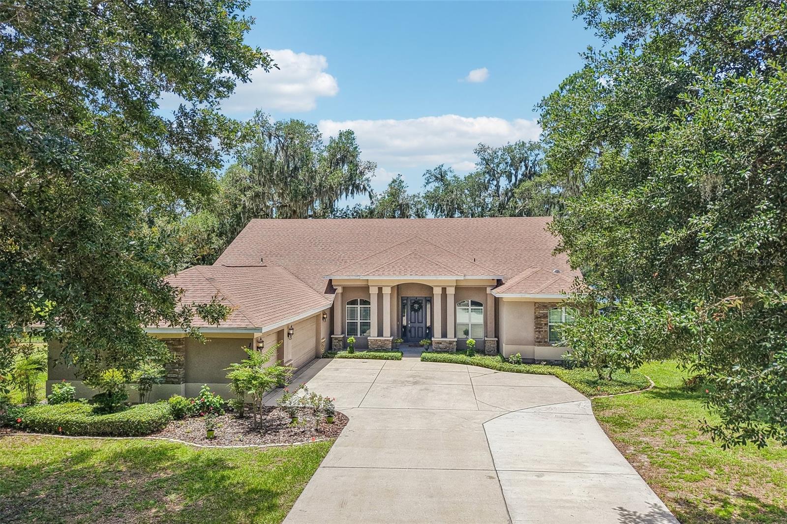 11325 Hidden Valley Ln photo 1