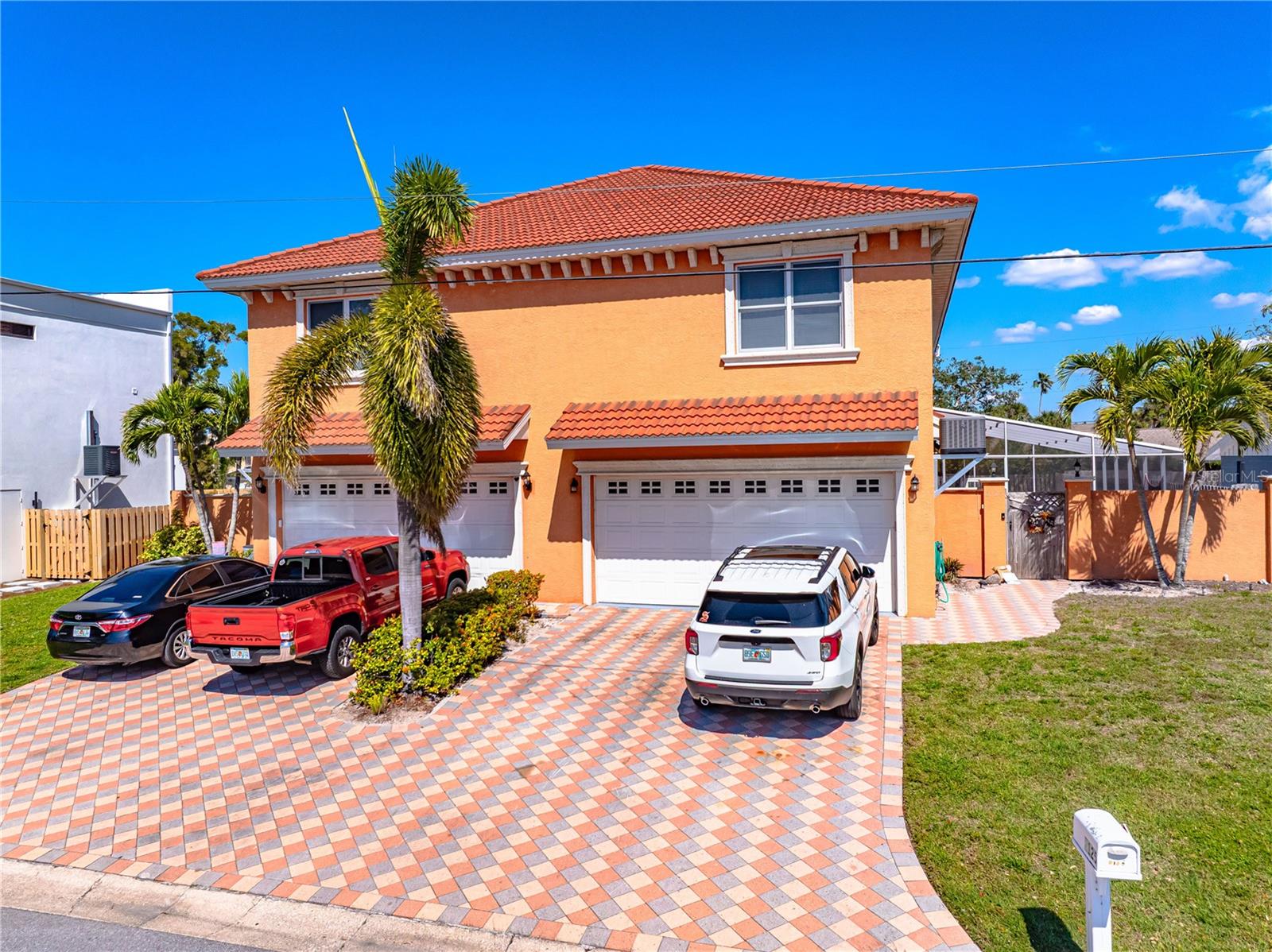2119 & 2125 Montclair Dr #1 & 2