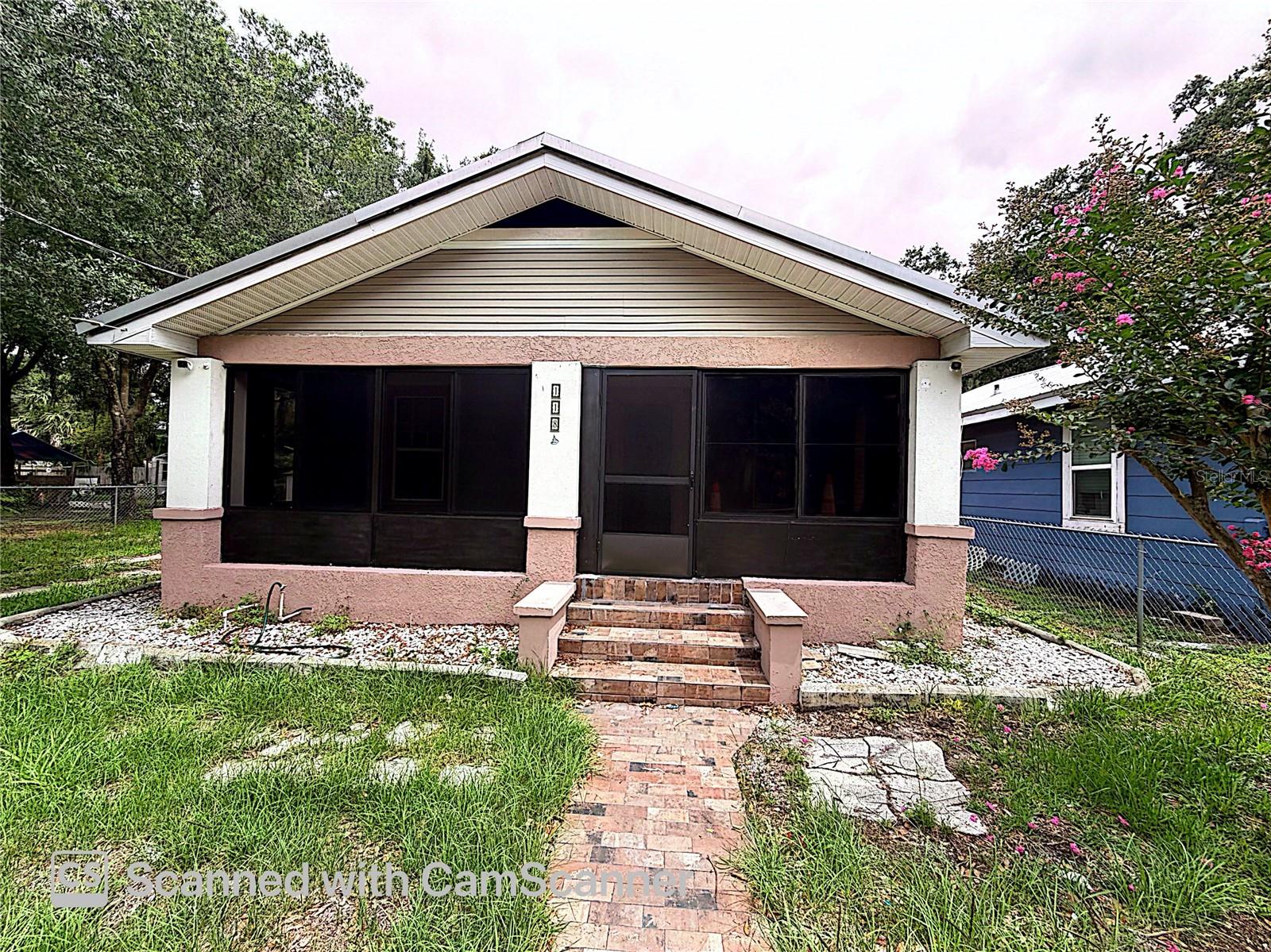 118 W Drew St photo 1