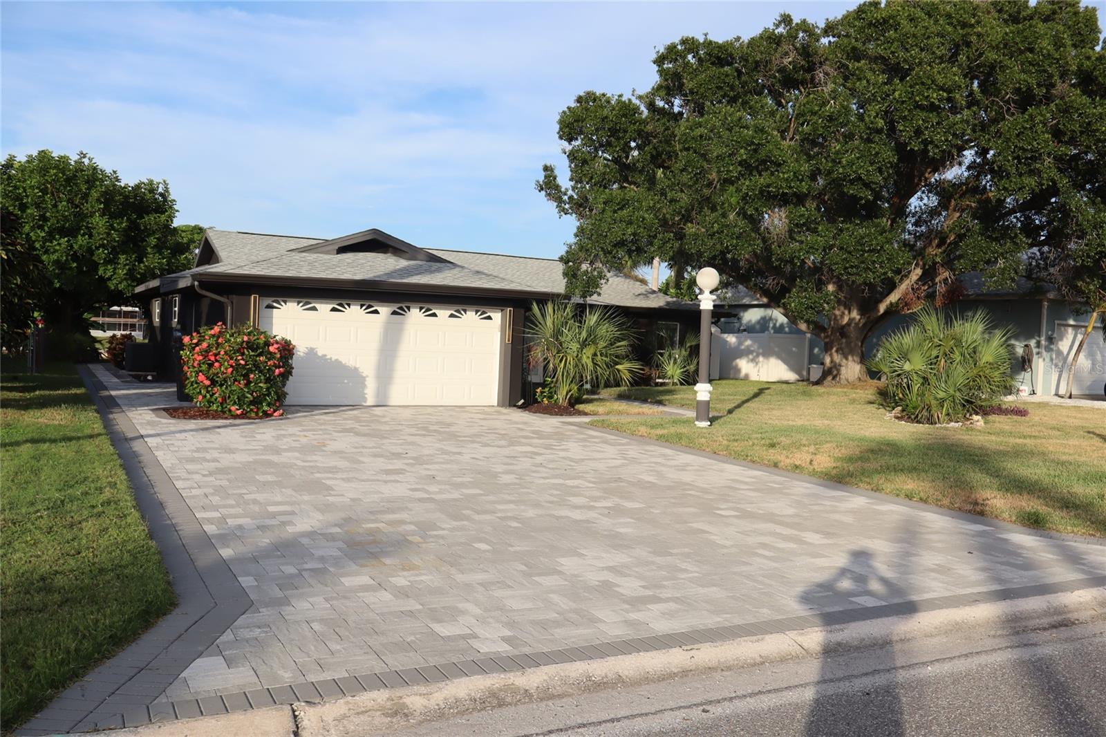 1019 Spindle Palm Way
