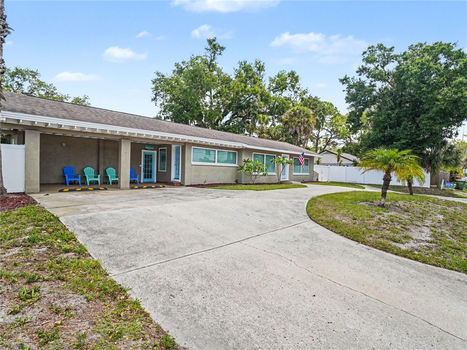 2547 Bahia Vista St