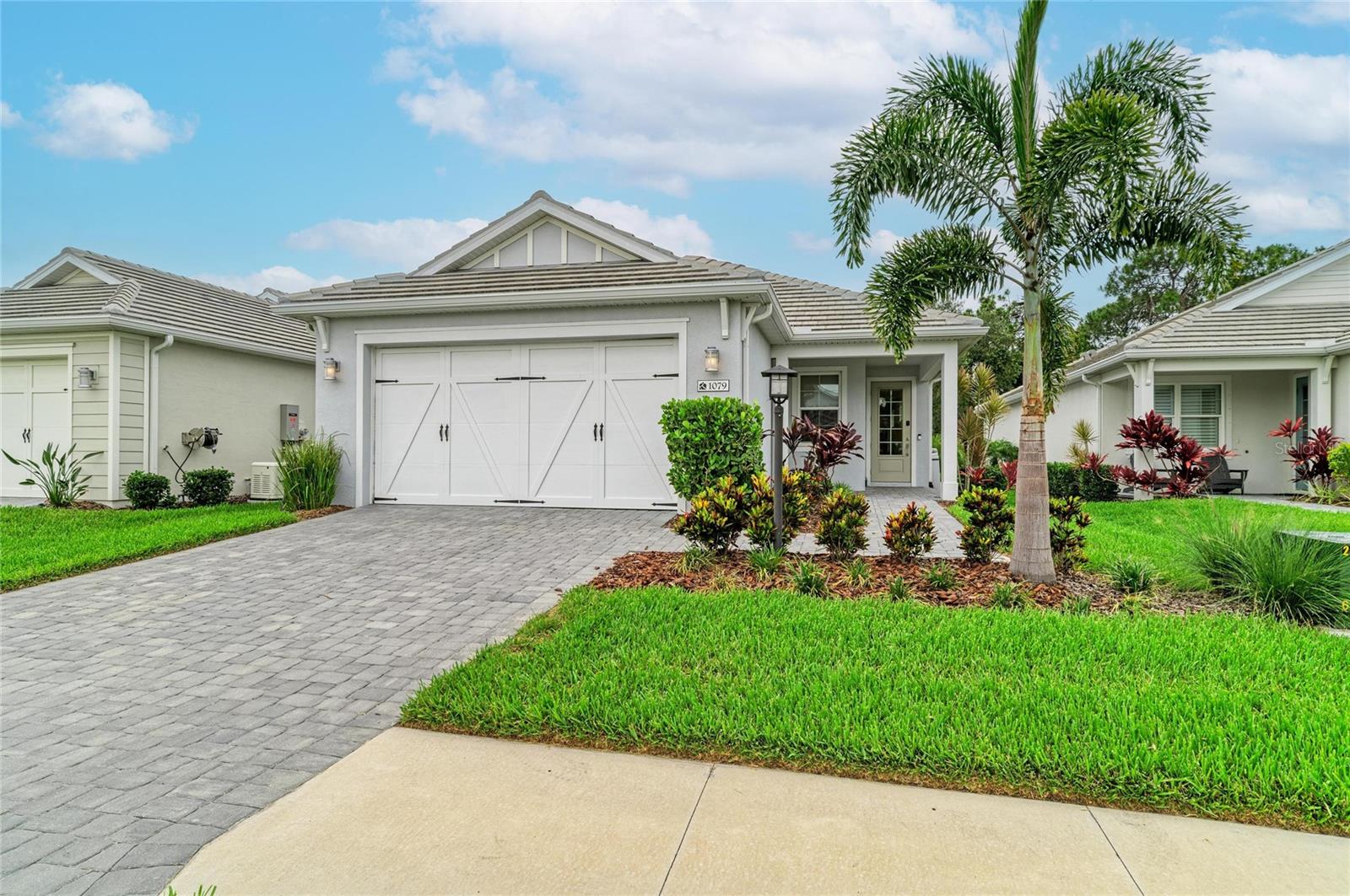 1079 Waterline CT photo 1