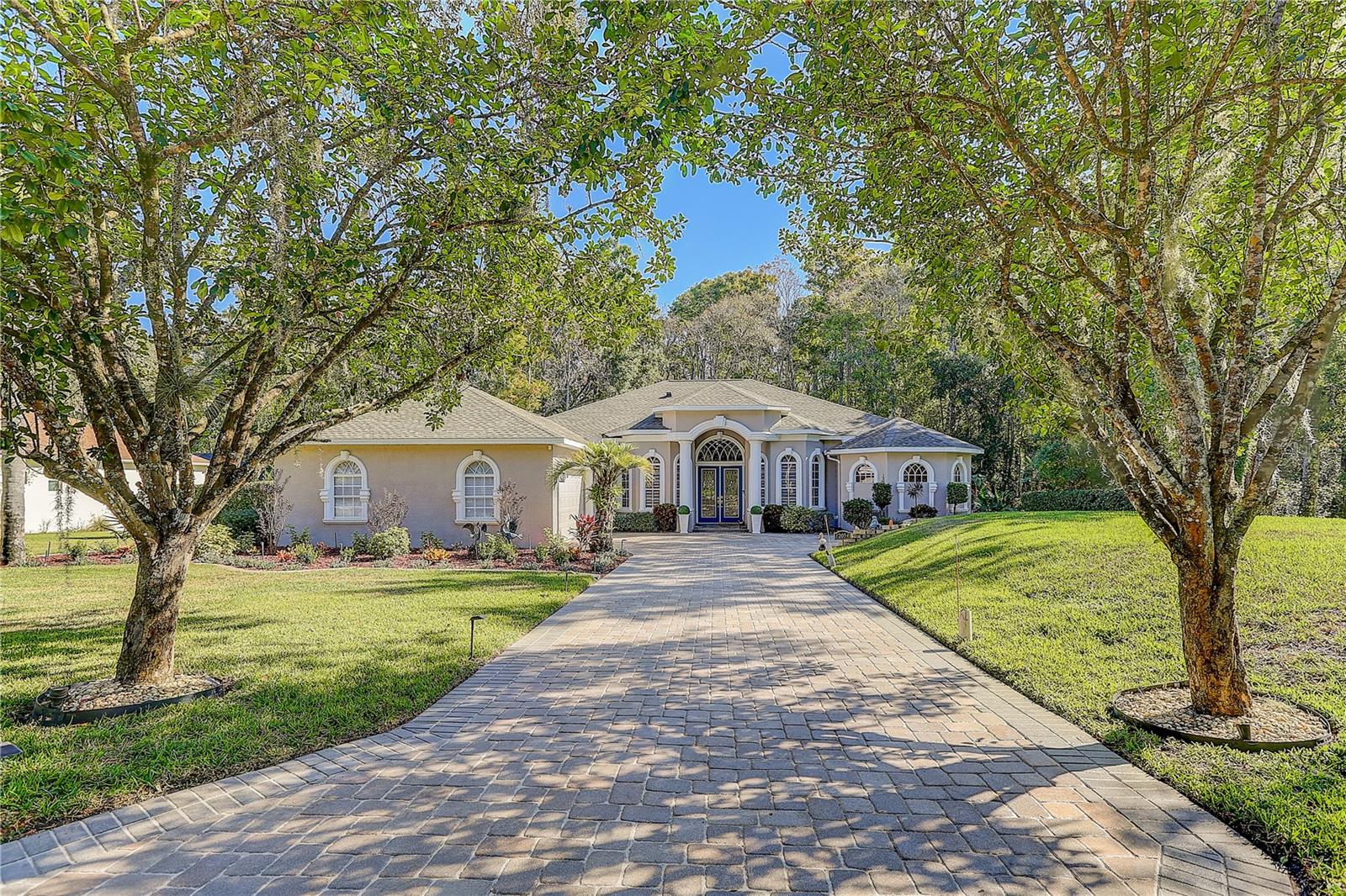 12054 Quail Ridge Dr photo 1