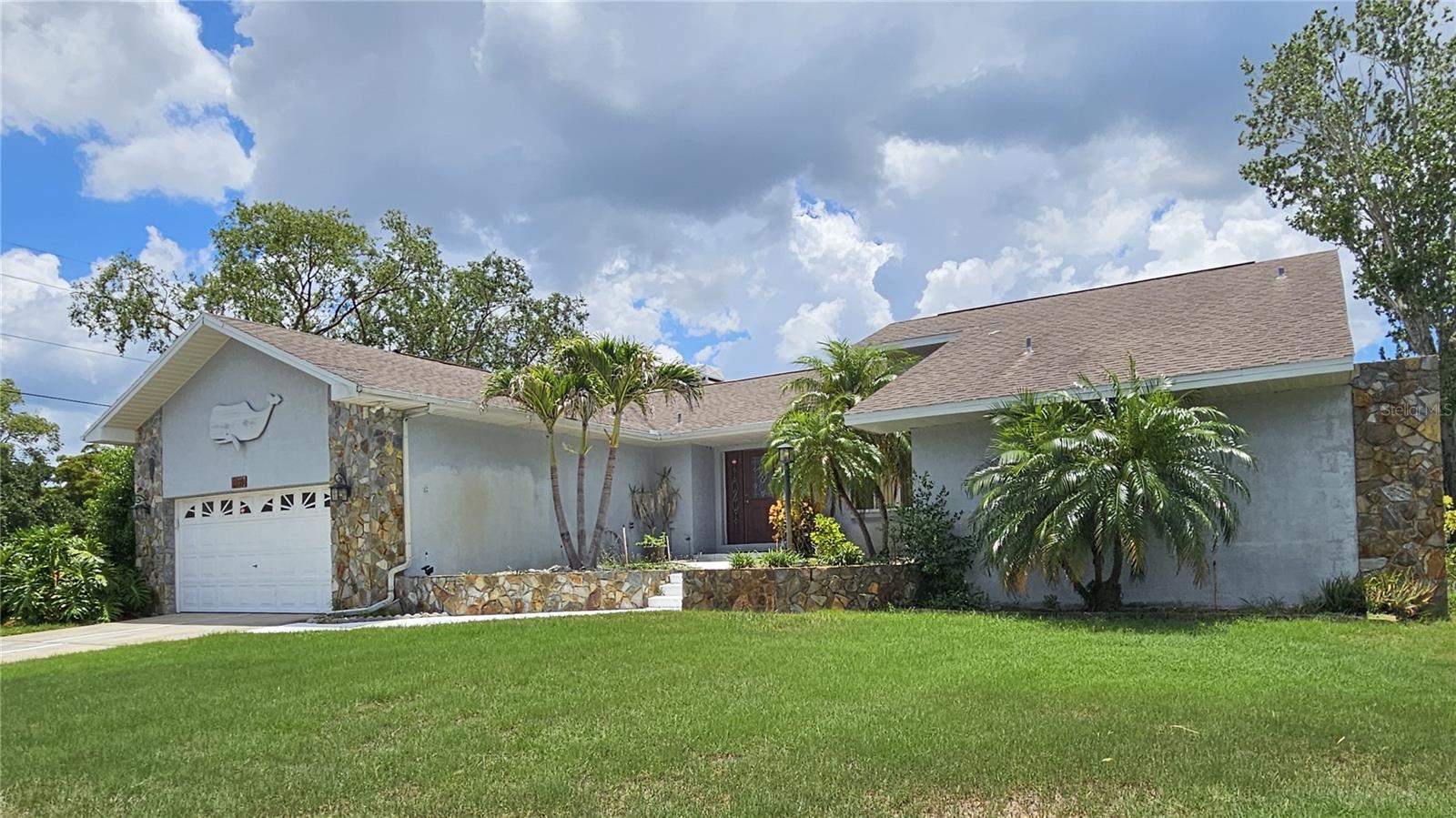 2210 Bayou Dr