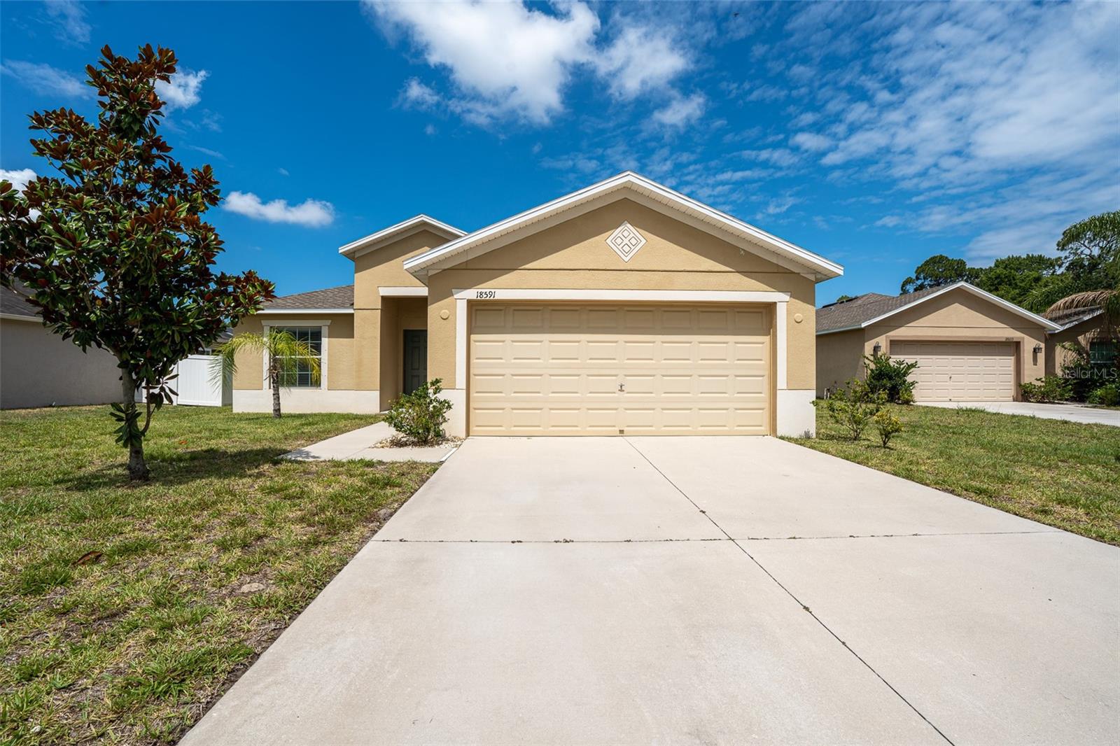 18591 Briar Oaks Dr photo 1