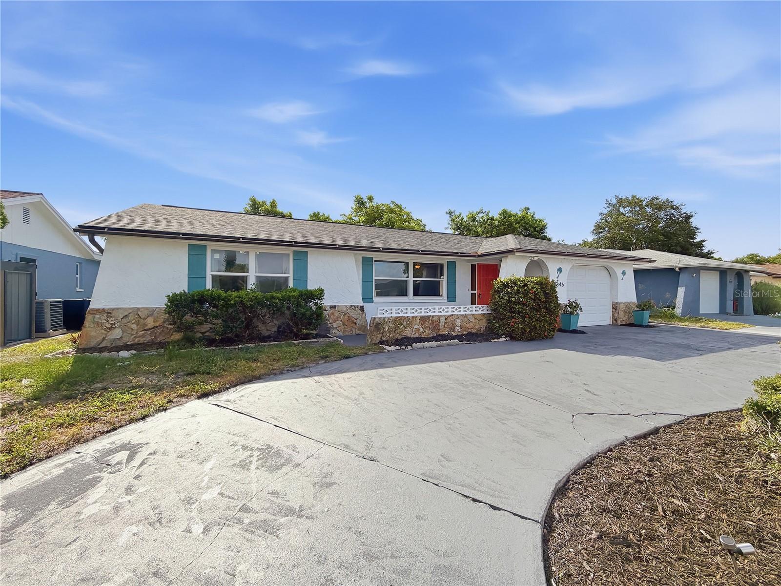 8846 Carmen Ln photo 1