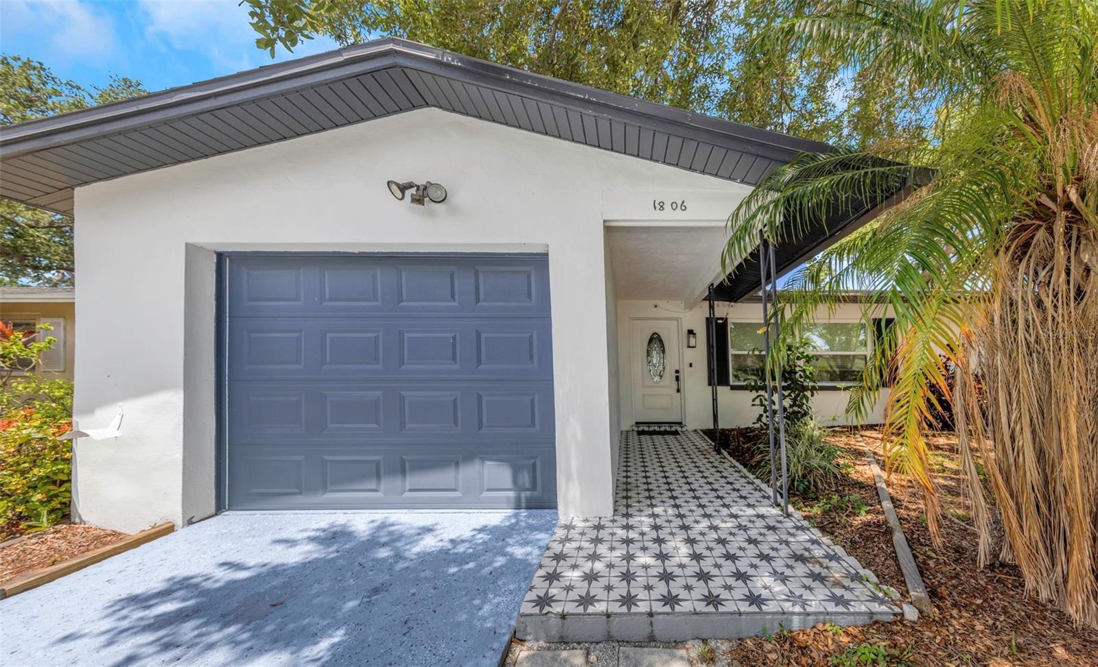 1806 Vancouver Dr