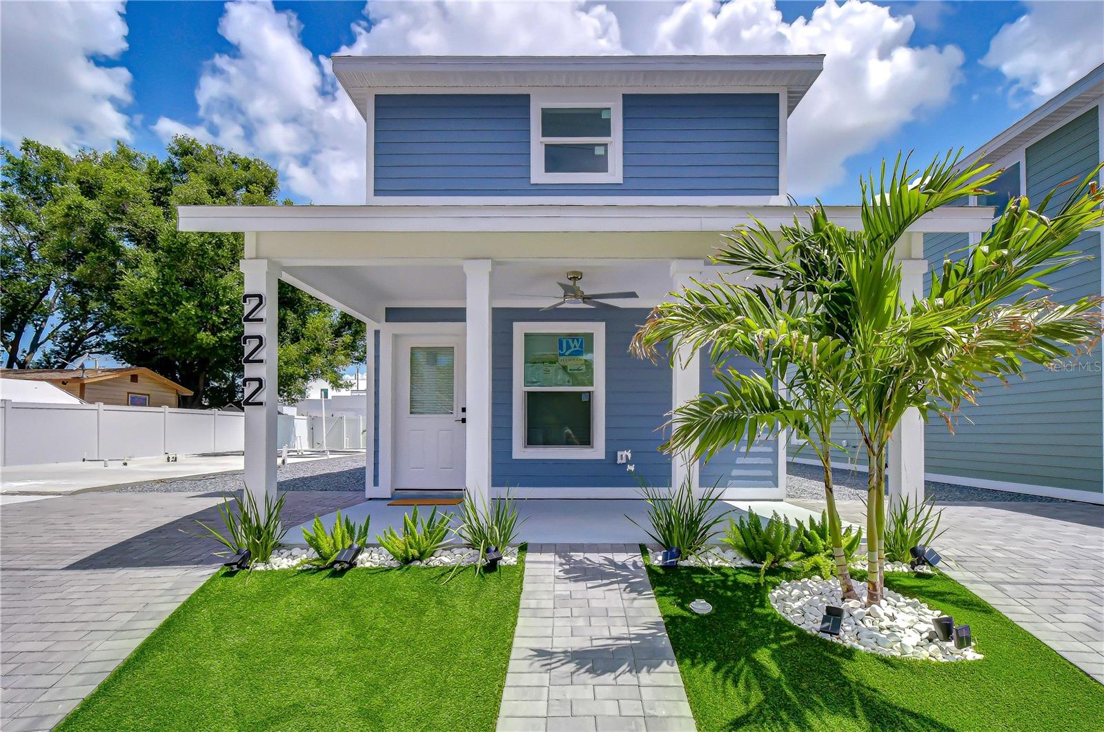 222 8th Avenue Dr W photo 1
