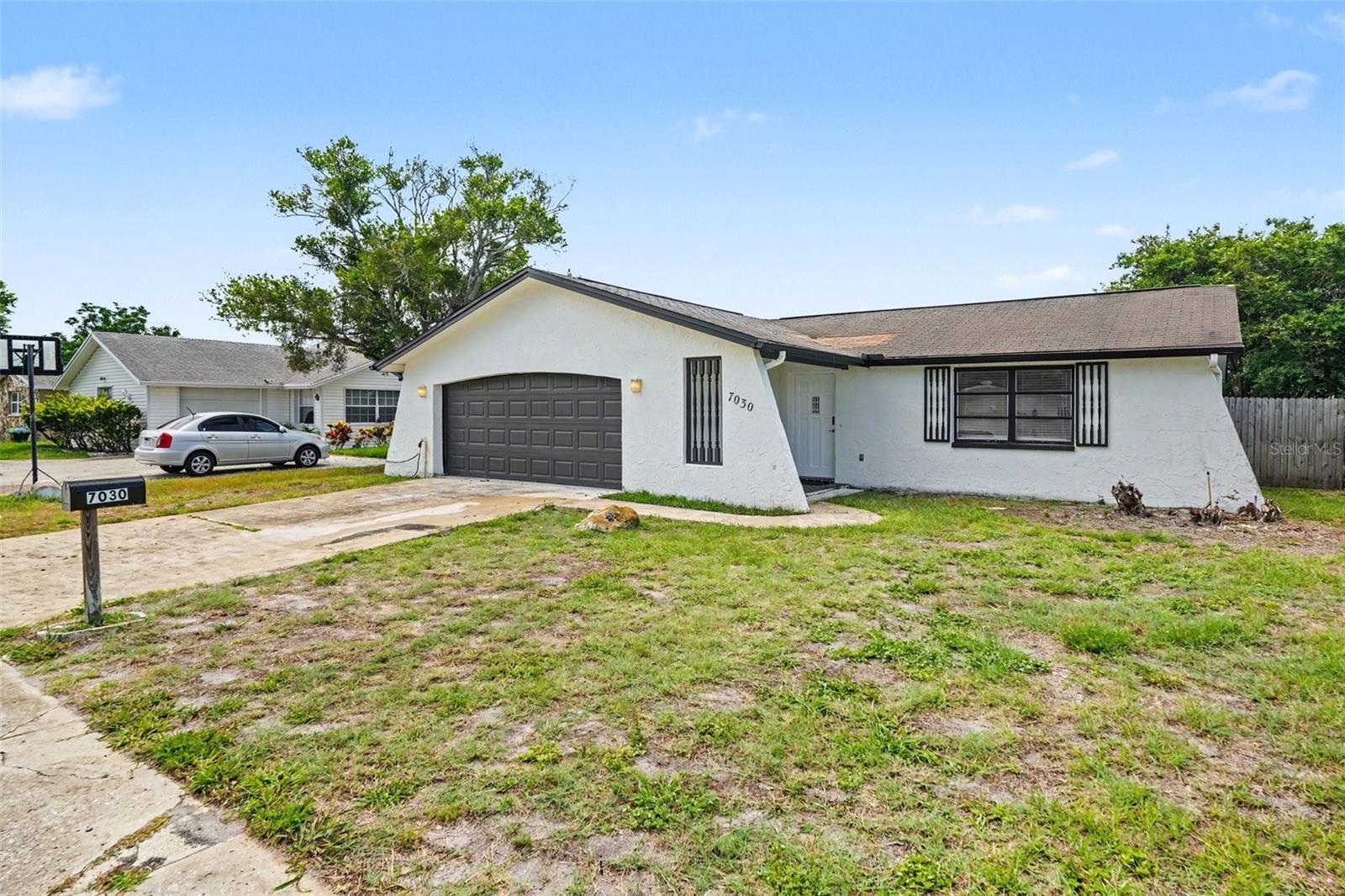 7030 Ingleside Dr