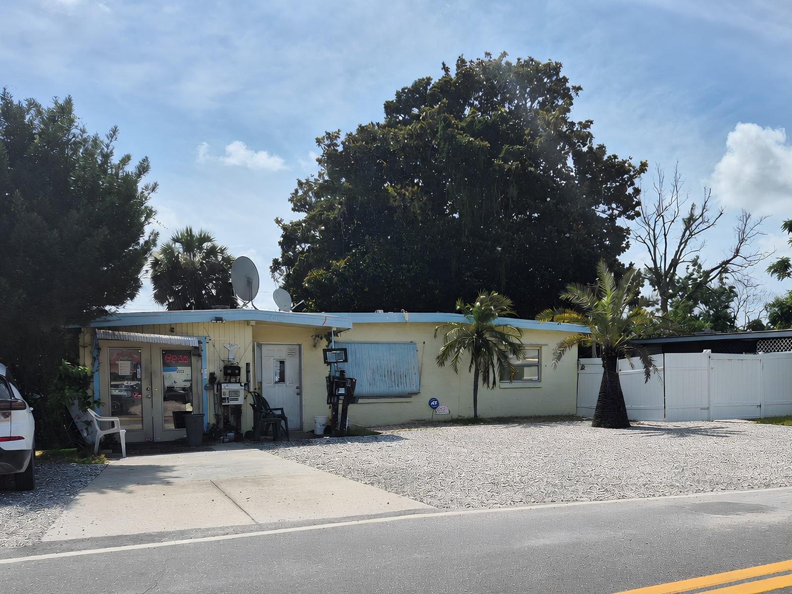 4007 Flamingo Dr