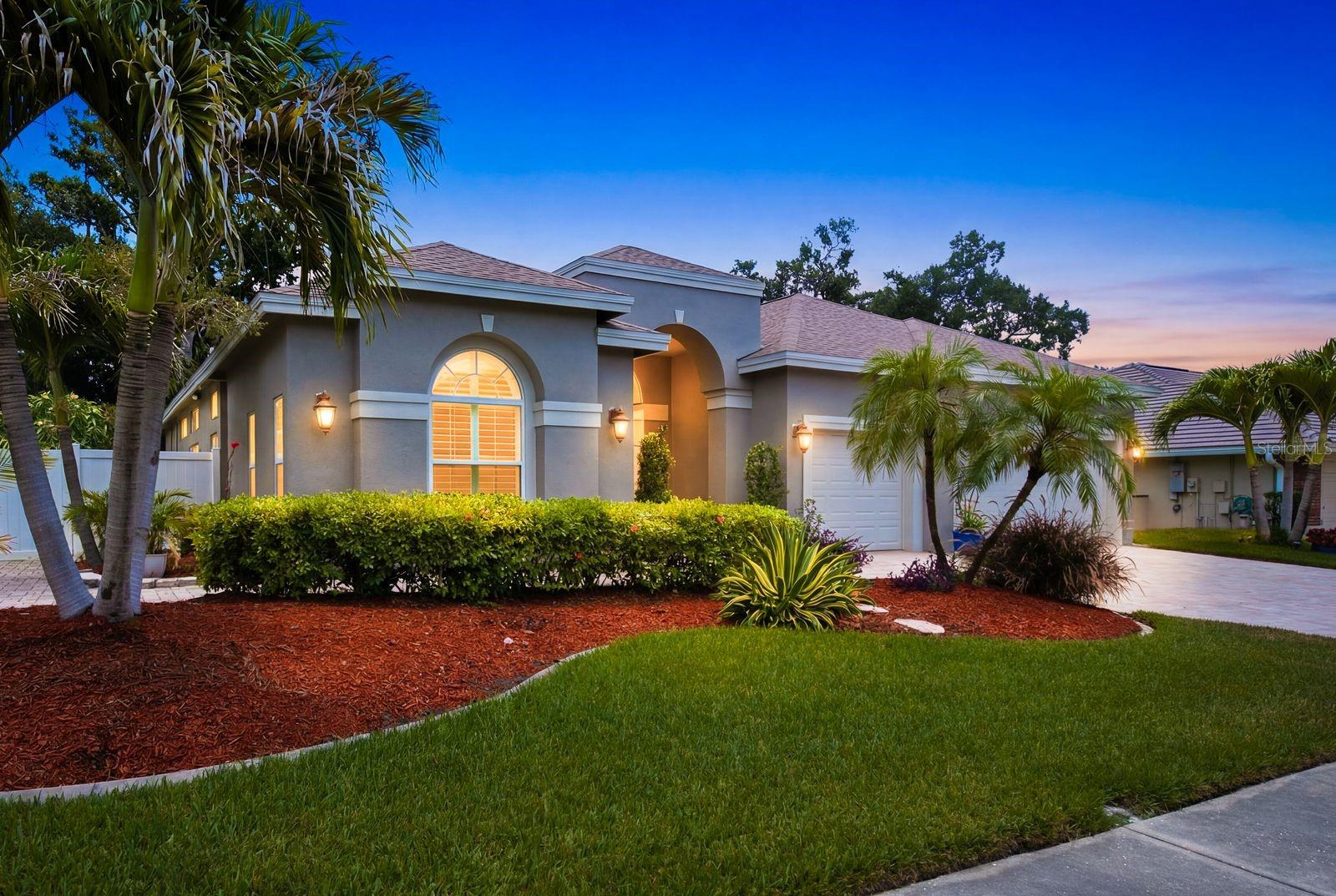 141 Old Oak Cir